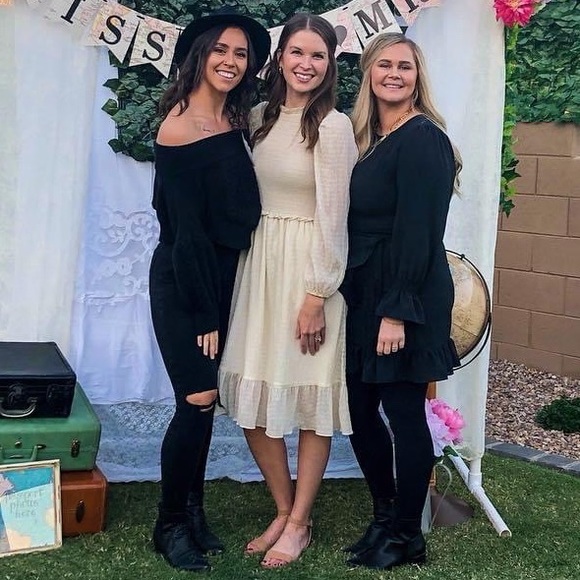 Lulus Dresses & Skirts - Lulus Cream Bridal Shower Dress